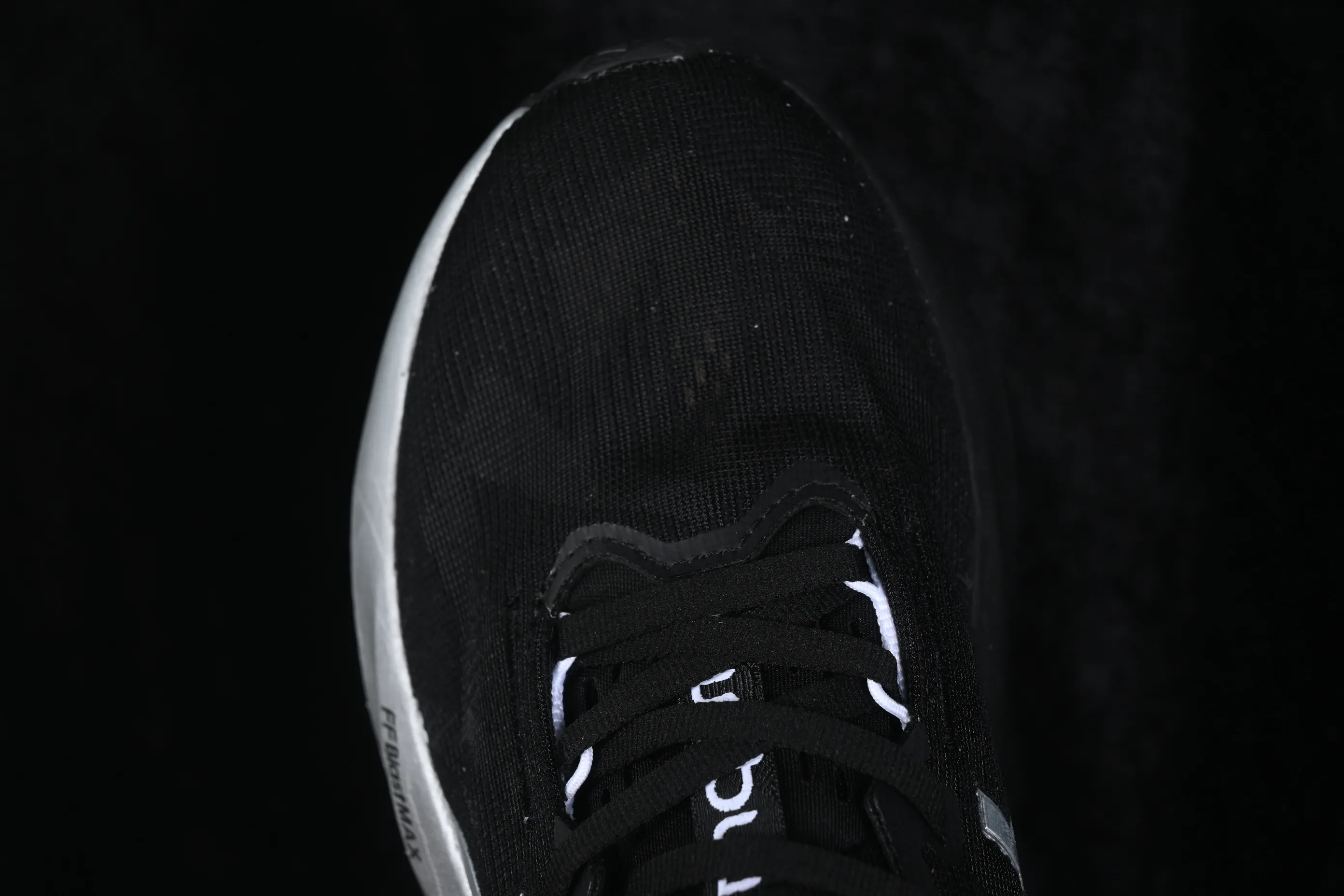 All categories Asics Asics series Asics Novablast 5 Asics Novablast 5 Asics retro breathable casual shoes cushioning men's wear-resistant running shoes 1012B980-001